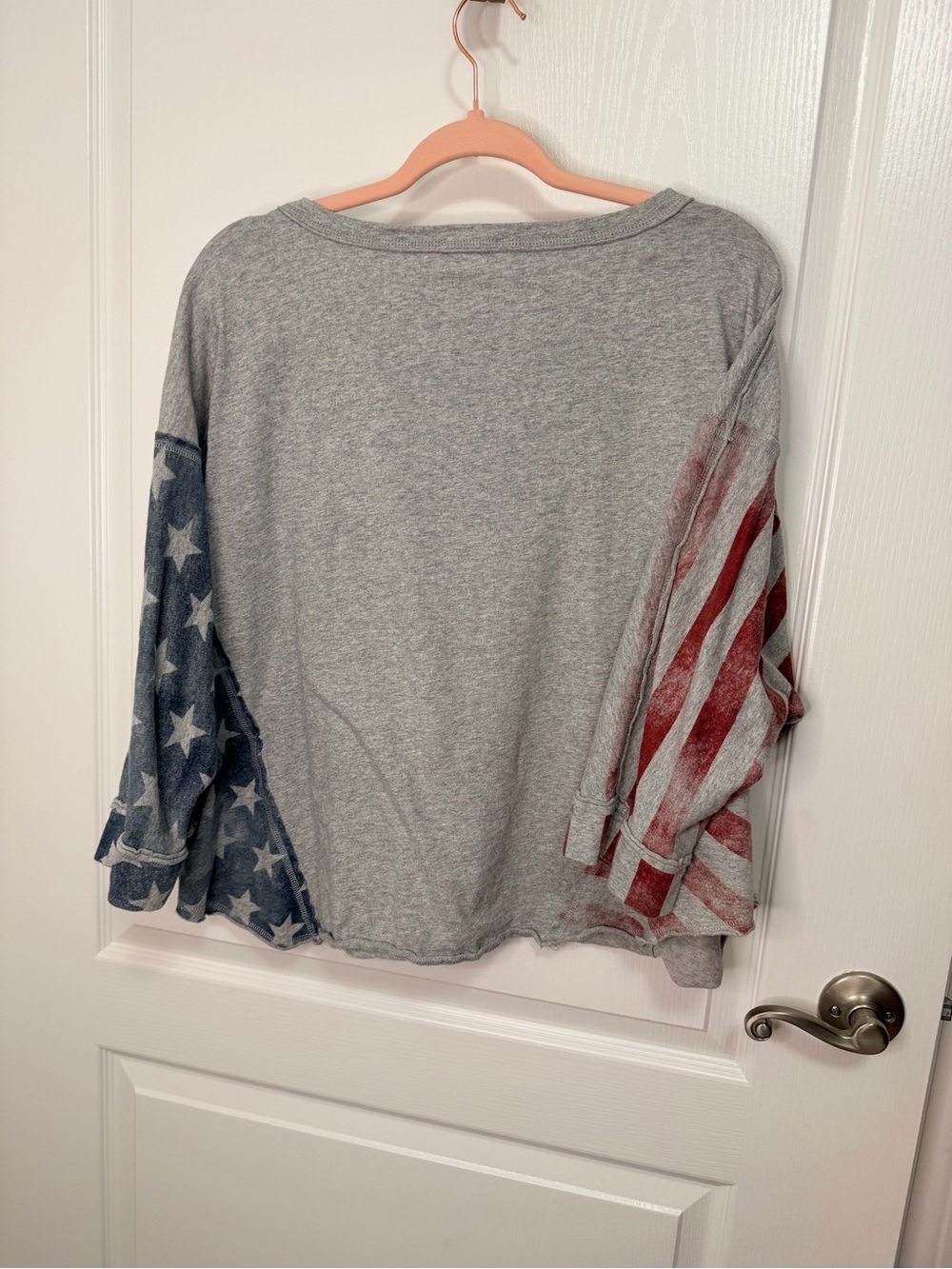 easel Gray Long Sleeve Tee with Red & Blue Flag Sleeves - Picture 3 of 3